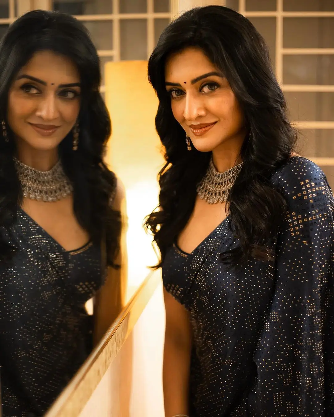 Tamil Girl Vimala Raman Wearing Blue Designer Saree Blouse